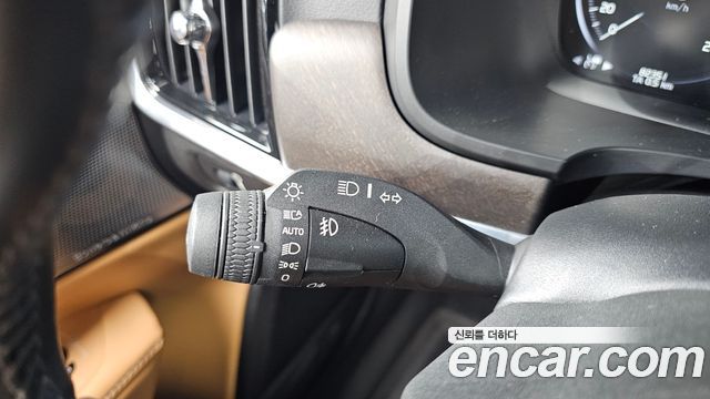Volvo V90 Cross Country T5 Pro AWD 2020 — фото 36