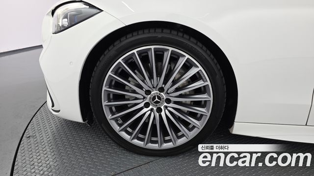 Mercedes-Benz C-Class (W206) C300 4MATIC AMG Line 2023 — фото 5