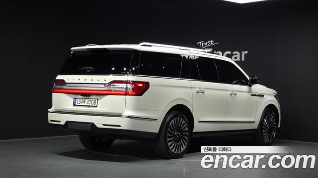 Lincoln Navigator (IV) 3.5L Black Label 2021 — фото 2