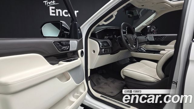 Lincoln Navigator (IV) 3.5L Black Label 2021 — фото 10