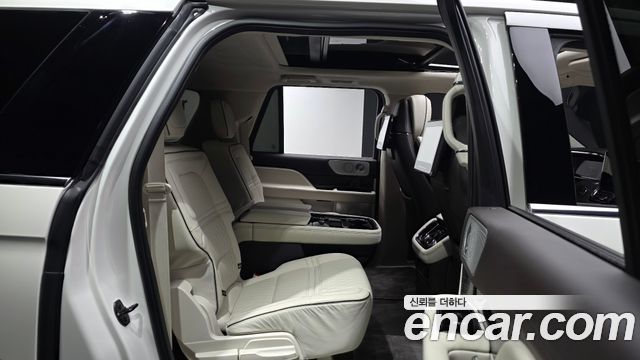 Lincoln Navigator (IV) 3.5L Black Label 2021 — фото 12