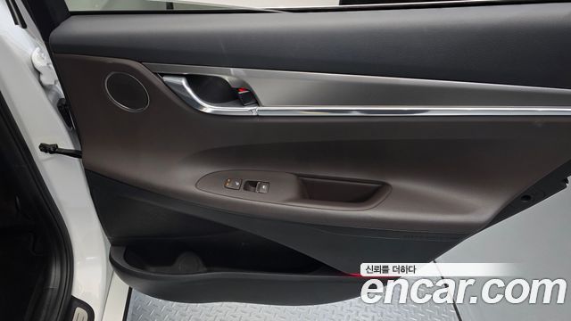Hyundai Grandeur (IG) 2.5 Premium 2023 — фото 25