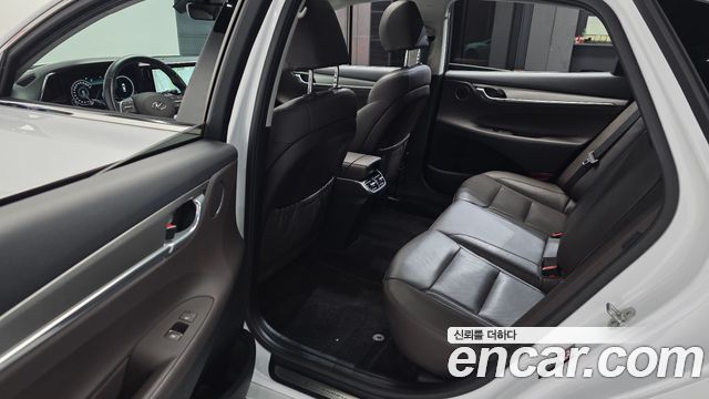 Hyundai Grandeur (IG) 2.5 Premium 2023 — фото 26