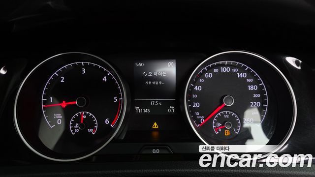 Volkswagen Golf (VII) 2.0 TDI Premium 2016 — фото 8