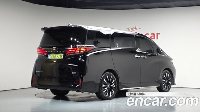 Toyota Alphard (IV) 2.5 HEV Executive AWD 2025 — фото 2