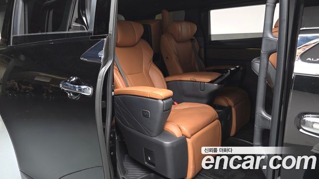 Toyota Alphard (IV) 2.5 HEV Executive AWD 2025 — фото 11