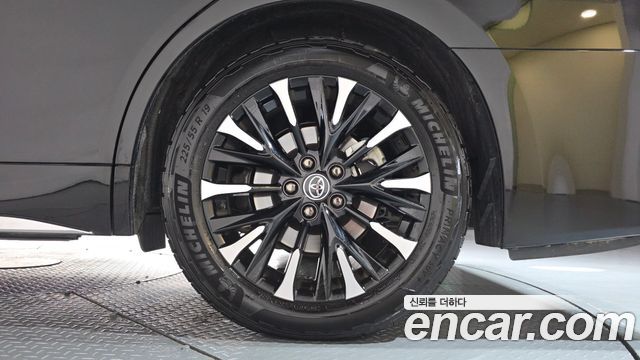 Toyota Alphard (IV) 2.5 HEV Executive AWD 2025 — фото 21