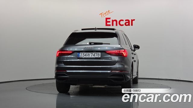 Audi Q3 (F3) 35 TDI Quattro Premium 2023 — фото 4
