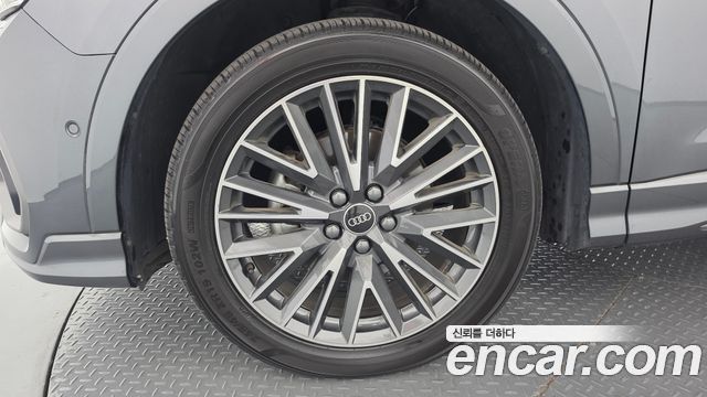 Audi Q3 (F3) 35 TDI Quattro Premium 2023 — фото 5