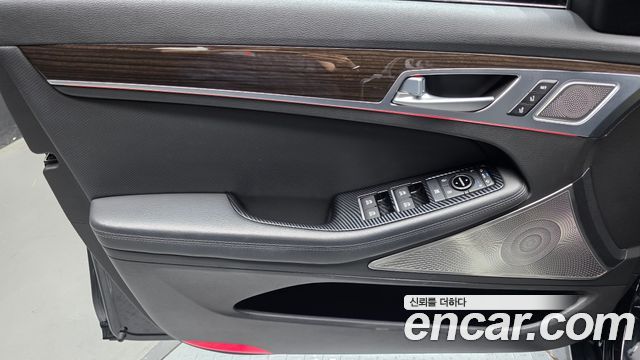 Genesis G80 3.3 GDI AWD Premium Luxury 2017 — фото 24