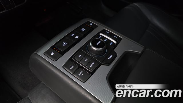 Genesis G80 3.3 GDI AWD Premium Luxury 2017 — фото 32