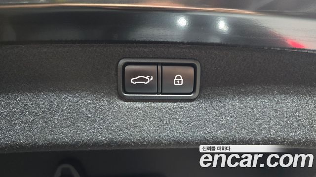 Genesis G80 3.3 GDI AWD Premium Luxury 2017 — фото 35