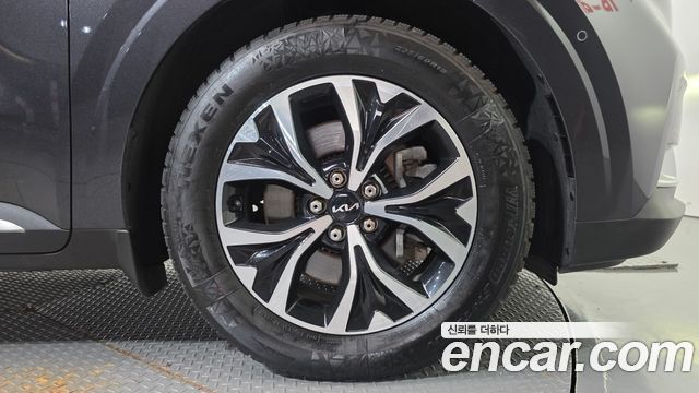 Kia Carnival (IV) Gasoline 11-Seater Signature 2023 — фото 21