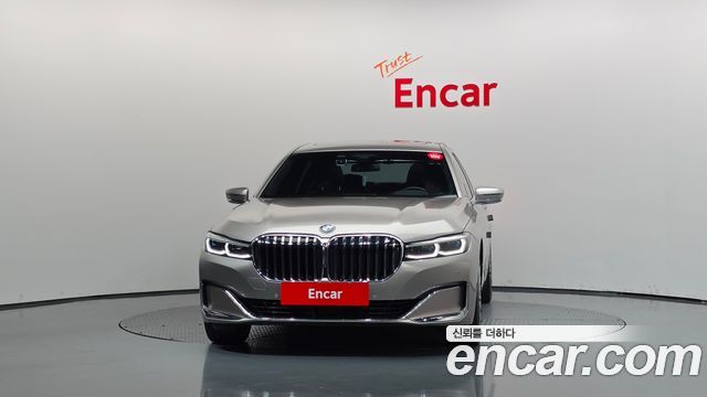 BMW 7 Series (G11) 740Li xDrive Design Pure Excellence 2021 — фото 3