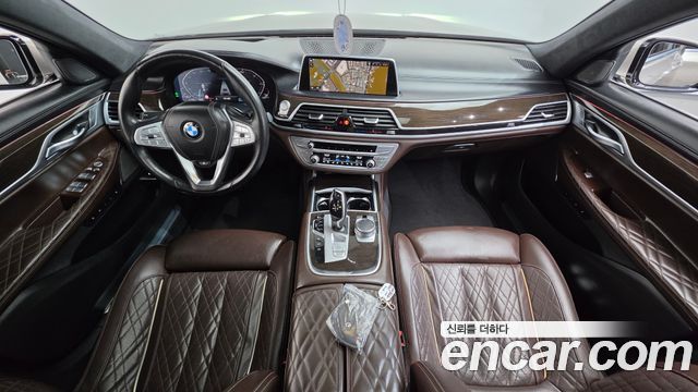 BMW 7 Series (G11) 740Li xDrive Design Pure Excellence 2021 — фото 7