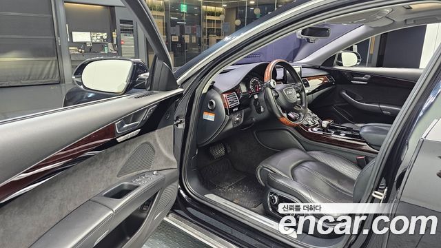 Audi A8 4.2 FSI Quattro LWB D4 2012 — фото 10