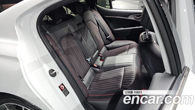 Genesis G70 2.0T AWD Sport Package 2019 — фото 11