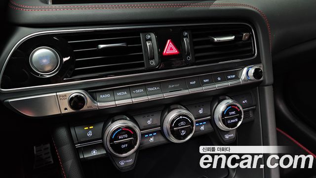 Genesis G70 2.0T AWD Sport Package 2019 — фото 29