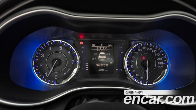 Chrysler 200 (II) 2.4 Limited 2015 — фото 8