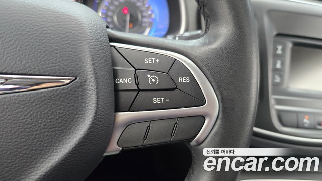 Chrysler 200 (II) 2.4 Limited 2015 — фото 15