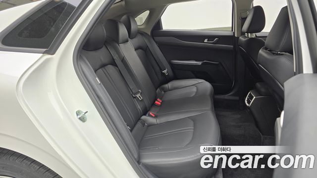 Kia K5 (III) 2.0 Prestige 2022 — фото 11