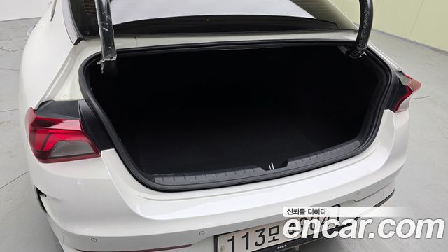 Kia K5 (III) 2.0 Prestige 2022 — фото 20