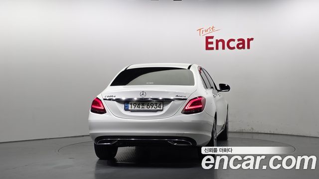 Mercedes-Benz C-Class (W205) C220 d 4MATIC 2020 — фото 4