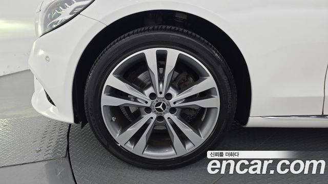 Mercedes-Benz C-Class (W205) C220 d 4MATIC 2020 — фото 5