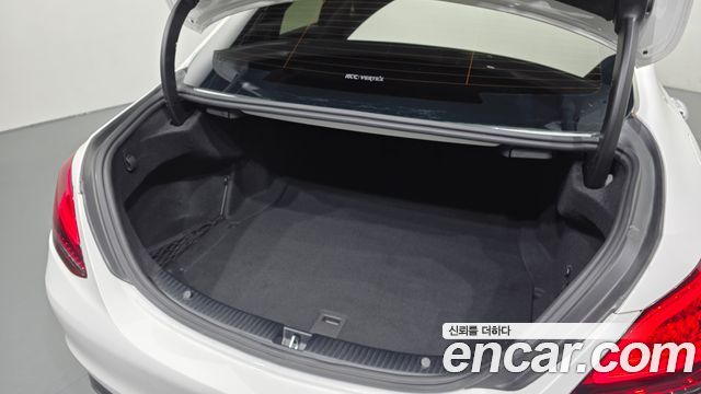 Mercedes-Benz C-Class (W205) C220 d 4MATIC 2020 — фото 19