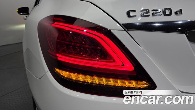Mercedes-Benz C-Class (W205) C220 d 4MATIC 2020 — фото 23