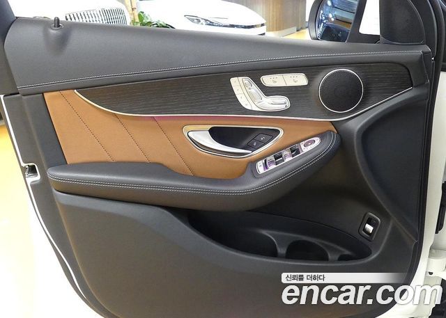 Mercedes-Benz GLC-Class (X253) GCL300 4MATIC Coupe 2023 — фото 15