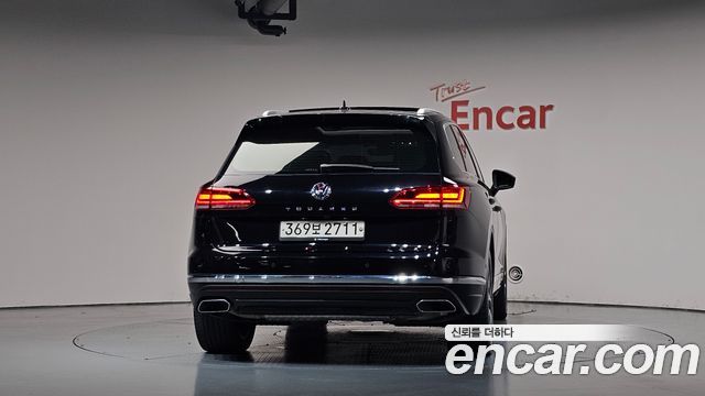 Volkswagen Touareg (III) 3.0 TDI Prestige 2020 — фото 4