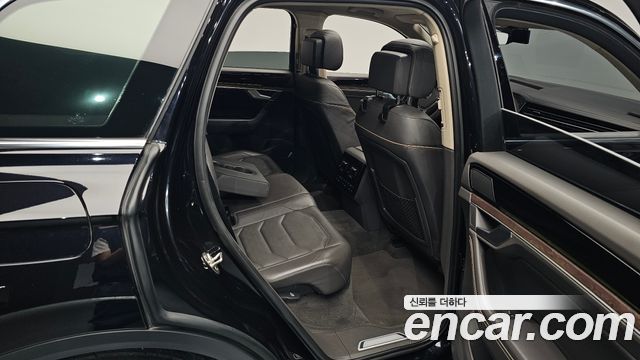 Volkswagen Touareg (III) 3.0 TDI Prestige 2020 — фото 12