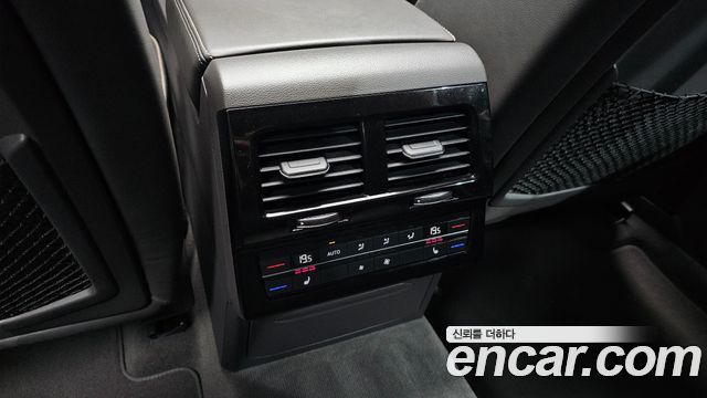 Volkswagen Touareg (III) 3.0 TDI Prestige 2020 — фото 19
