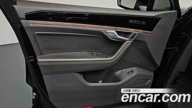 Volkswagen Touareg (III) 3.0 TDI Prestige 2020 — фото 24