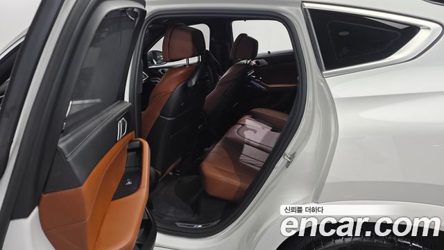 BMW X6 (G06) xDrive40i M Sport 2022 — фото 11