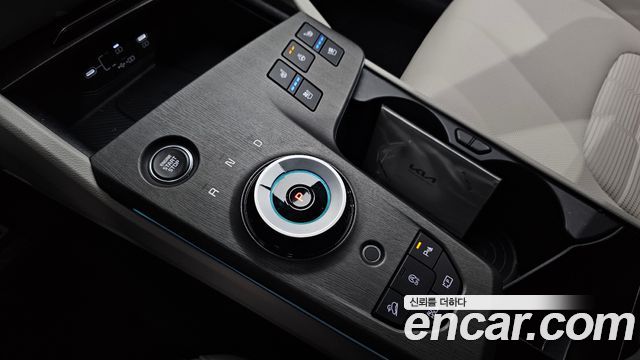 Kia Sportage (V) Gasoline 1.6 Turbo 2WD Signature 2025 — фото 9