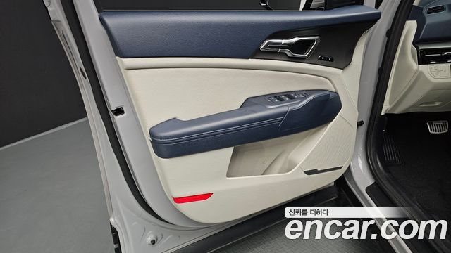 Kia Sportage (V) Gasoline 1.6 Turbo 2WD Signature 2025 — фото 24