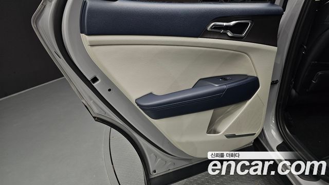 Kia Sportage (V) Gasoline 1.6 Turbo 2WD Signature 2025 — фото 25