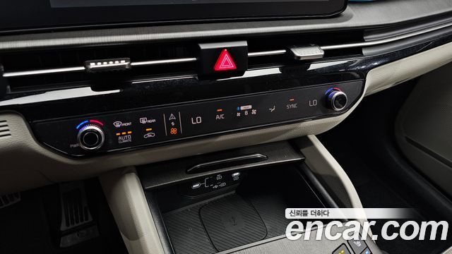 Kia Sportage (V) Gasoline 1.6 Turbo 2WD Signature 2025 — фото 27