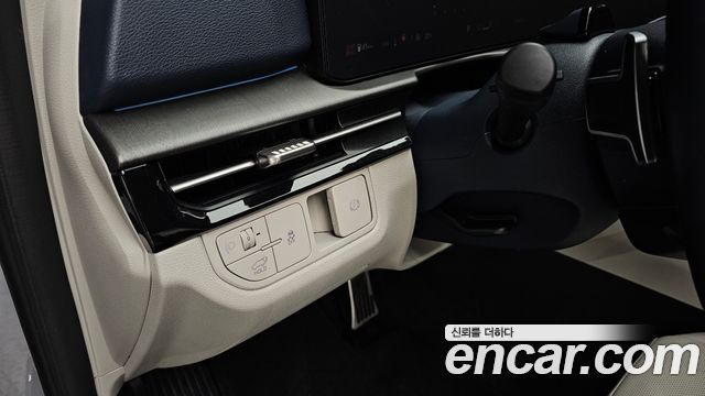 Kia Sportage (V) Gasoline 1.6 Turbo 2WD Signature 2025 — фото 29