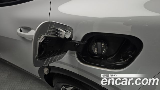 Kia Sportage (V) Gasoline 1.6 Turbo 2WD Signature 2025 — фото 32