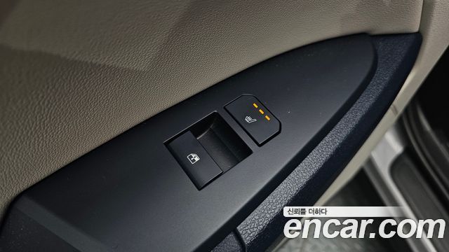 Kia Sportage (V) Gasoline 1.6 Turbo 2WD Signature 2025 — фото 35