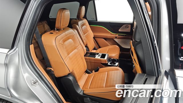 Lincoln Aviator (II) 3.0 Black Label AWD 2022 — фото 11