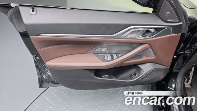 BMW i4 eDrive40 M Sports Pro 2023 — фото 24
