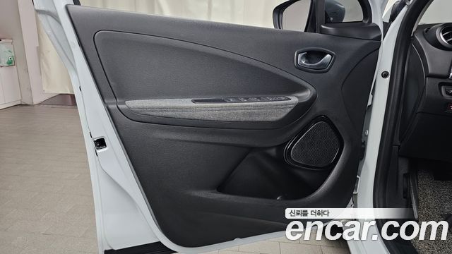 Renault Korea Zoe Intens Eco 2021 — фото 24