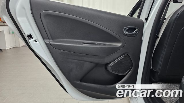 Renault Korea Zoe Intens Eco 2021 — фото 25