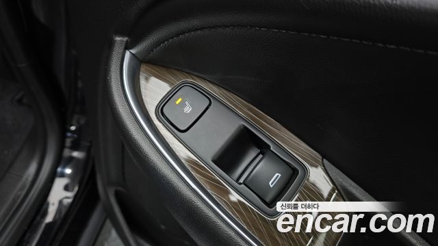 Chevrolet Malibu 1.5 Turbo Perfect Black LTZ 2017 — фото 16