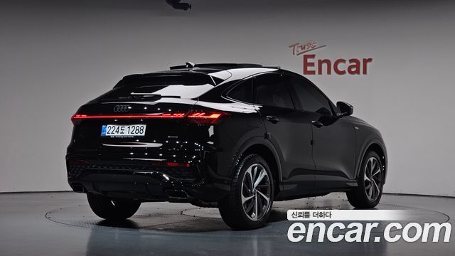 Audi Q5 (80A) 45 TFSI Quattro Sportback S Line 2025 — фото 2
