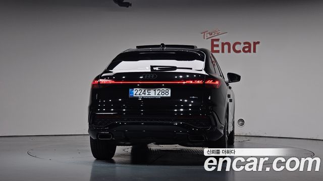Audi Q5 (80A) 45 TFSI Quattro Sportback S Line 2025 — фото 4